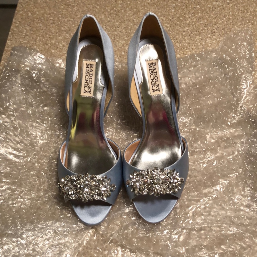 Like new Badgley Mischka Heels